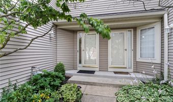 324 Buttermere Ln, Amherst, OH 44001