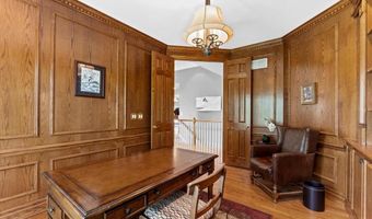 324 Meadowbrook Country Club Est, Ballwin, MO 63011
