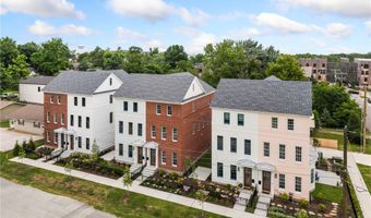 349 SE 4th St, Bentonville, AR 72712