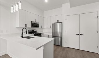 425 AVENUE C 305, Bayonne, NJ 07002