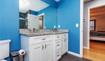 74 Brookhaven Dr, East Providence, RI 02914