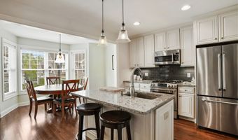 206 Copper Square Dr 206, Bethel, CT 06801