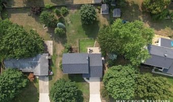 745 Adaway Ave SE, Ada, MI 49301