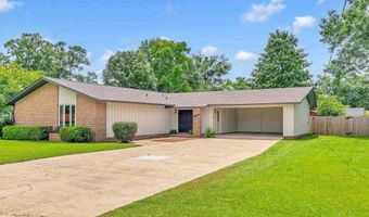 18 Rollins Pl, Atmore, AL 36502