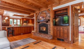 395 Hillwinds Rd, Brattleboro, VT 05301