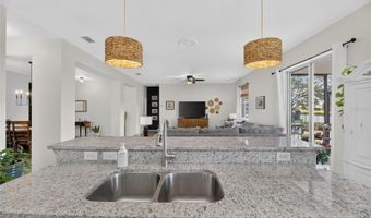 203 STAR SHELL Dr, Apollo Beach, FL 33572