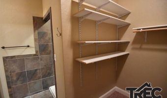 155 N 1st St W, Cowley, WY 82420