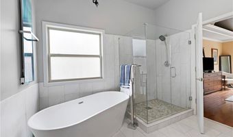 648 York View Dr, Auburn, GA 30011
