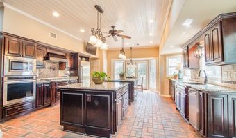 601 N Pickett St, Autaugaville, AL 36003