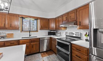 23 NE 70th Pl, Ankeny, IA 50023