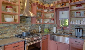635 Firehouse Rd, Alburgh, VT 05440