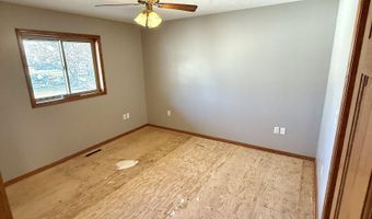 350 N Cherry Ave, Bridgewater, SD 57319