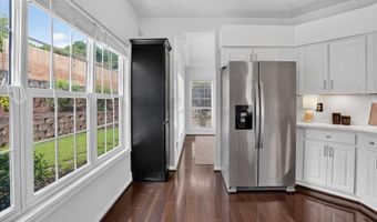 330 Gullwing Ct, Alpharetta, GA 30009