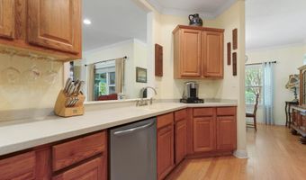 210 Henley Pl, Bay St. Louis, MS 39520