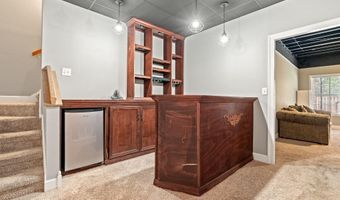 100 LANE PARK Dr, Alabaster, AL 35114
