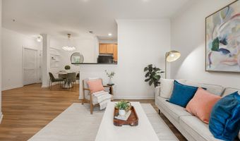 4862 EISENHOWER Ave 273, Alexandria, VA 22304