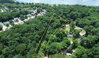 44 Mombert Dr, Ballwin, MO 63021