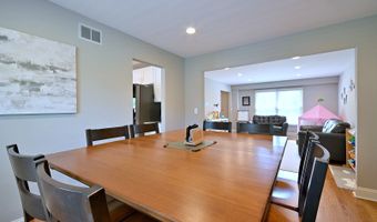 1350 W Barnwall Dr, Addison, IL 60101