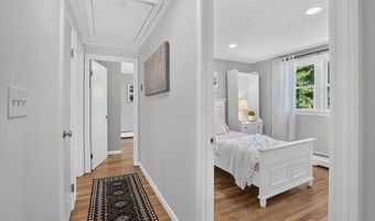 8 Charlotte Dr, Andover, MA 01810
