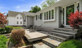 64 Dean St, Cranston, RI 02920