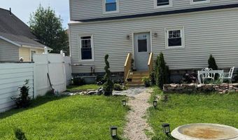 76 Vernon St, Bangor, ME 04401