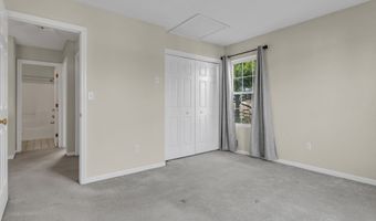 20 Lakeview Dr 20, Branford, CT 06405