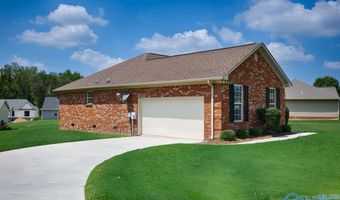 1420 Summerchase Ln, Albertville, AL 35951