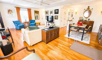 26 Knoll Crest Ln, Bennington, VT 05201
