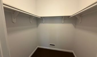 16 IROQUOIS Dr, Absecon, NJ 08205