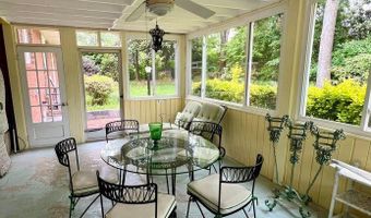 8904 BRIDGEHAVEN Ct, Alexandria, VA 22308