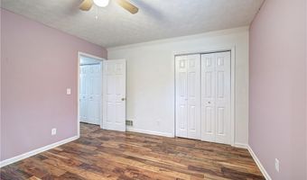 202 Hawkins Farm Cir, Ball Ground, GA 30107