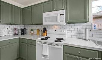 906 SW Terry Ln, Bentonville, AR 72712