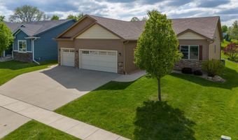 1402 S 7th St, Adel, IA 50003
