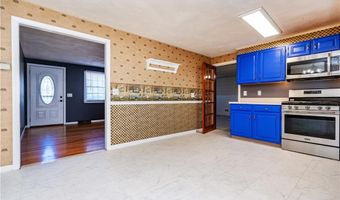 38 Greenwood Rd, North Kingstown, RI 02852