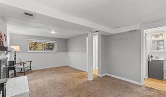 407 Tulsa Ave, Ballwin, MO 63021