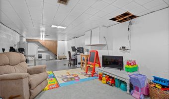 310 N Woodhill Dr, Amherst, OH 44001