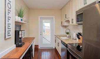 4 Newport Ave B2, Newport, RI 02840