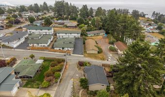 1214 Ransom Ave, Brookings, OR 97415