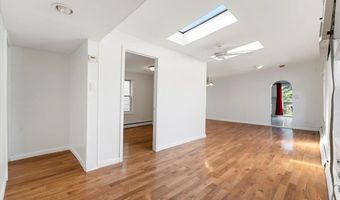 85 HOBART Ave, Bayonne, NJ 07002