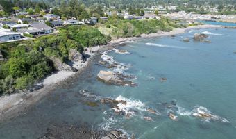 429 BUENA VISTA Loop, Brookings, OR 97415