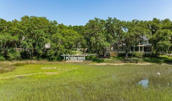 7 Petigru Dr, Beaufort, SC 29902