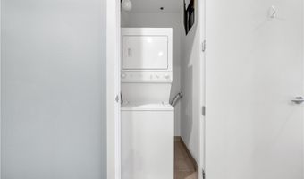 4575 DEAN MARTIN Dr 304, Las Vegas, NV 89103