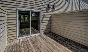62 S Gardens Way, Fitchburg, WI 53711