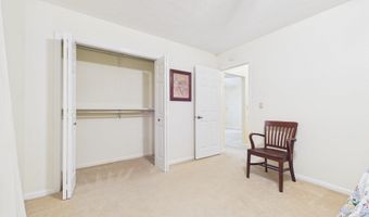 4317 Heathrow Dr, Anderson, IN 46013