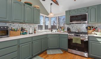 1046 Lakeside Dr E, Alloway, NJ 07422