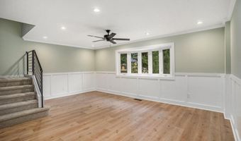 9038 LYKENS Ln, Philadelphia, PA 19128