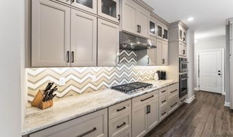 63 Great Hill Dr 63, Bethel, CT 06801