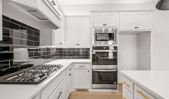 177 Hulen Cir, Aledo, TX 76008