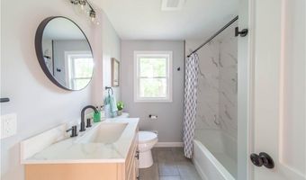 24 W Knollwood Cir, North Kingstown, RI 02852