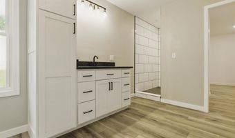 1724 28th St, Bedford, IN 47421